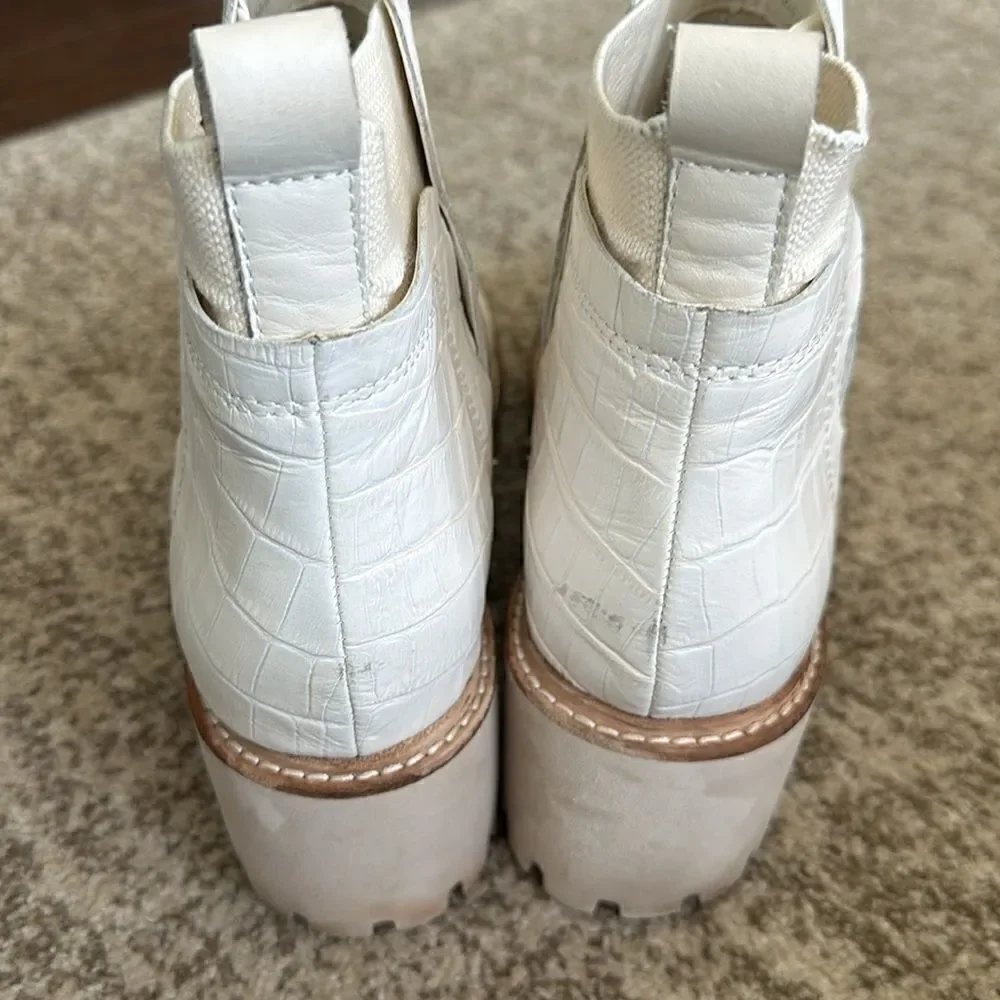 DOLCE VITA Cafe Patent Huey Ivory Booties 10